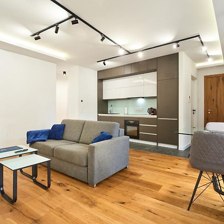 Nook Zehn Apartments & Loft By Irundo Wina Bagian luar foto